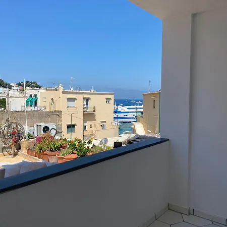 Casa Elisa 3* קאפרי